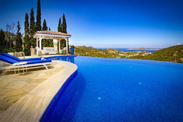 Be the proud owner of Bodrum villa for sale